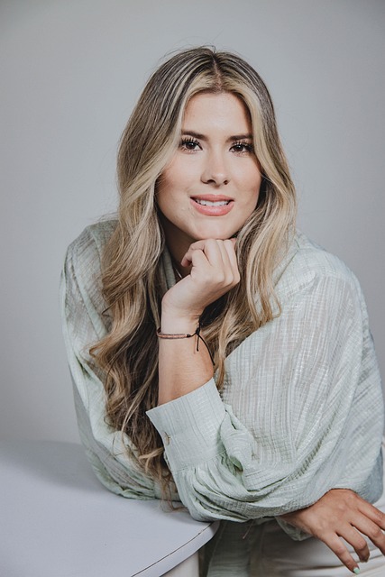 Portrait of Ben Carter, Wander Vista's Logistics Maestro, looking organized and friendly.